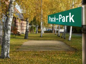 der Pacépark in Baiersdorf, Region Franken, Deutschland / Le parc Pacé de Baiersdorf, Région Franconie, Allemagne