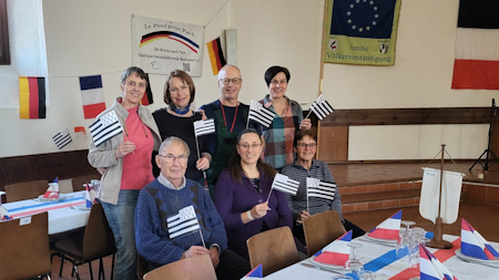 der derzeitige Vorstand v.l.n.r.: Friederike Seeger (2. Vorstand), Klaus Ehrhardt (Beisitzer), Elisabeth Koy (1. Vorstand), Johannes Rösch (Kassier), Simone Heinrich (Beisitzerin), Christina Saalfrank-Schardt (Beisitzerin), Erika Rathje (Schriftführerin).